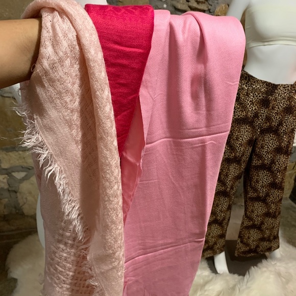 3 bundle scarves - Picture 4 of 4